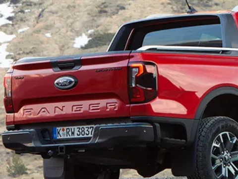 Capota marítima de Ford Ranger Limited/Wildtrack 2023 en adelante, ideal para proteger la carga de tu camioneta en Chile.