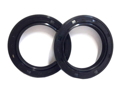 Sello de silicona de alta calidad con medidas de 55x70x10 milímetros, fabricado por la reconocida marca Austi. Especialmente diseñado para uso en motores, ideal para sellos en pistones, cilindros u otras aplicaciones industriales.