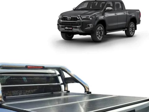 Capota rígida trifold para Toyota Hilux Revo 2016/2022 con dos luces LED interiores - imagen principal. Ideal para camionetas en Chile.