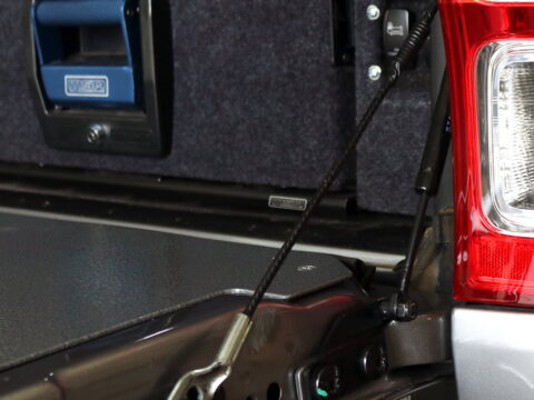 Amortiguador Portalon Nissan Np300 2016/2019 Mercedes Benz X-Class 2018/2019 Renault Alaskan 2018/2019