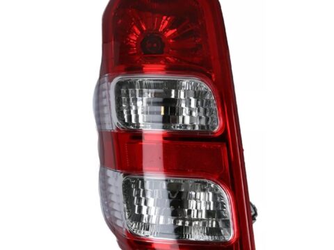 Luz trasera derecha de un camioneta Mitsubishi Triton L200 modelo 2016-2019.