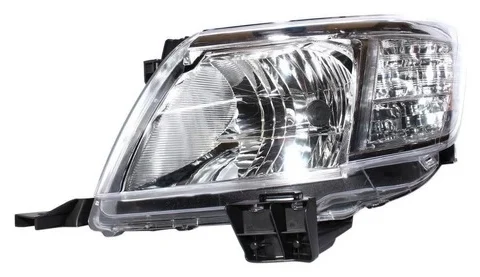 Repuesto para el óptico izquierdo de Toyota Hilux modelo 2012 a 2015, ideal para vehículos de este rango en Chile. Ayuda a mejorar la visibilidad y seguridad al conducir.