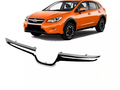 Imagen de un detalle central cromado de la máscara de un Subaru XV 2013/2015.