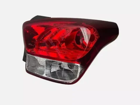 Farol trasero derecho de un automóvil Hyundai Verna 1.4 del 2020 al 2022.