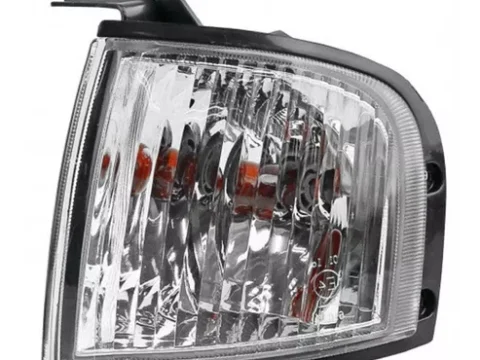 Farol Punta Izquierdo para un Mazda B2500 modelo 2002 al 2006, con tracción en las cuatro ruedas, imagen principal.