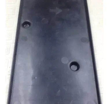 Bandeja porta batería para Toyota New Yaris 2006/2013, ideal para mantener tu batería segura y en su lugar. ¡Asegúrate de tener este accesorio imprescindible para tu vehículo!