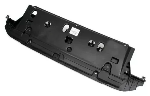 Pieza de automóvil Armadura Inferior para el Parachoques Delantero del Peugeot 208 modelo 2012 a 2015, en color gris metálico, vista frontal.