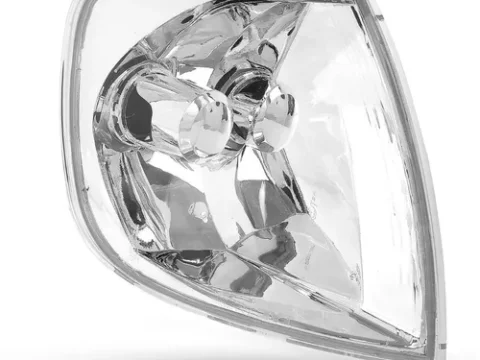 Farol delantero derecho de un Volkswagen Polo Hatchback modelo 2000/2001 con cristal.