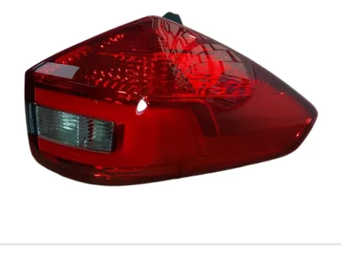 Despiece de un farol trasero derecho de un auto marca Chery Tiggo 2 del año 2017 al 2023.