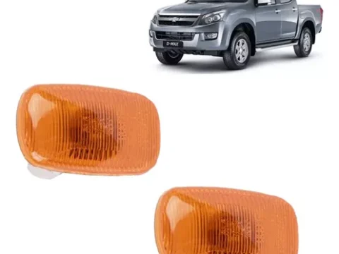 Farol lateral de color ámbar de un Chevrolet Dmax modelo 2015 a 2021.