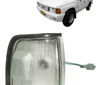 Farol delantero blanco de un Chevrolet Luv 1989/1996 en Punta Izquierdo.