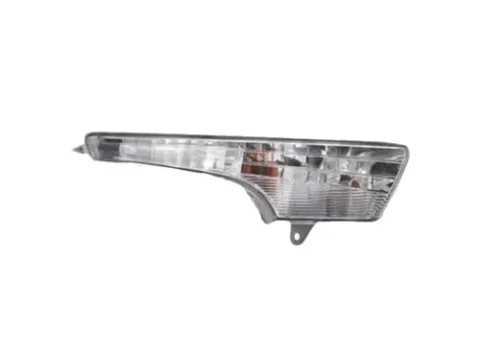 Foco intermitente derecho de un auto Nissan Altima 2013/2015.