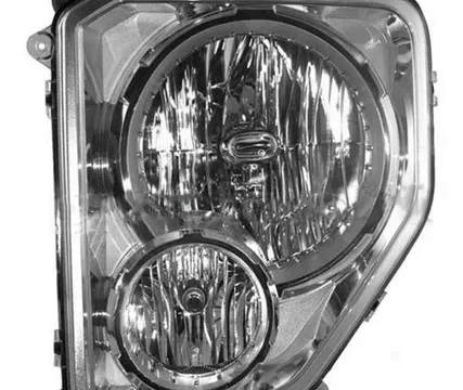Optico izquierdo de un Jeep Liberty del año 2010 a 2012, imagen principal.