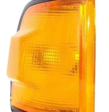 Farol amarillo derecho de Chevrolet Luv del año 1989 a 1996 en Punta de Ambre, imagen principal.