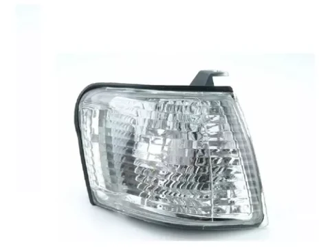 Farol delantero izquierdo de un Toyota Tercel modelo 1998-2000 ubicado en el Faro Punta Izquierda.