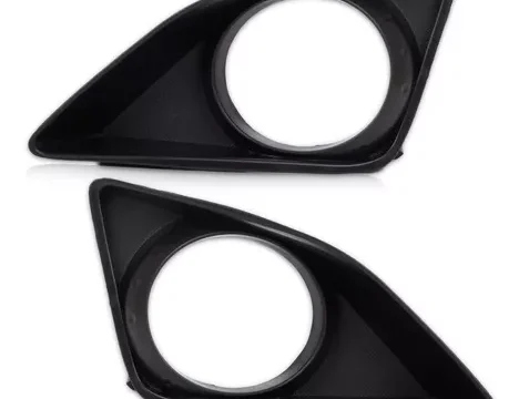 Pieza de repuesto para el bisel neblinero derecho de un Toyota Corolla del año 2008 en adelante, ideal para mantenimiento del vehículo.