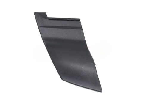 Accesorio para proteger el lateral derecho de un Toyota New Yaris 2006/2013 con rejilla de capot. Ideal para tu vehículo en Chile.