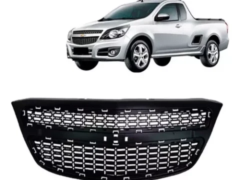 Vista frontal de un Mascara Chevrolet Montana 2011/2018 en color plateado.