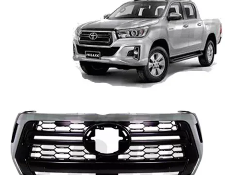 Vista principal de la máscara de Toyota Hilux Revo 2020/2022, vehículo todoterreno.