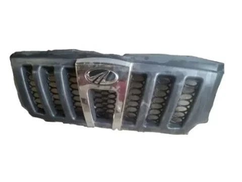 Frente de una Mascara Completa de Mahindra Pik Up del año 2011 al 2016.