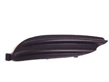 Pieza de repuesto para vehículo: Tapa Neblinero Derecho de Toyota Camry, modelo 2002 a 2006, ideal para reemplazo en Chile.