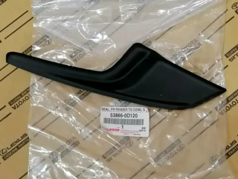 Protector lateral de rejilla de capot para Toyota Yaris 2014/2018, ideal para tu vehículo en Chile.