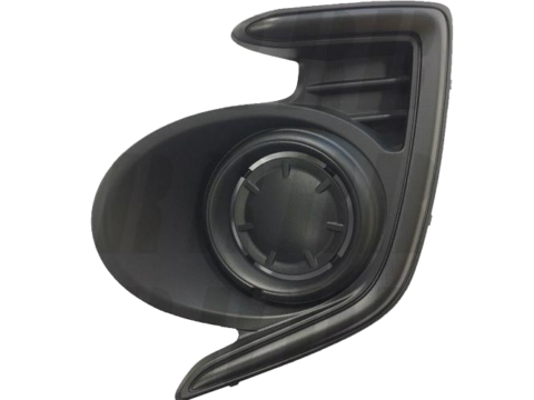 Farol neblinero izquierdo de Mitsubishi Mirage modelo 2017/2019 G4, sin orificio, vista principal. Repuesto de alta calidad para automóviles en Chile.