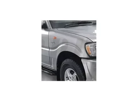 Tapabarro izquierdo para camioneta Mahindra Pik Up modelo 2008 en adelante. Pieza de repuesto para vehículos en Chile.