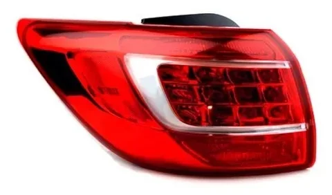 Farol trasero izquierdo de un Kia Sportage modelo 2011 a 2013, repuesto único y original para tu vehículo en Chile.