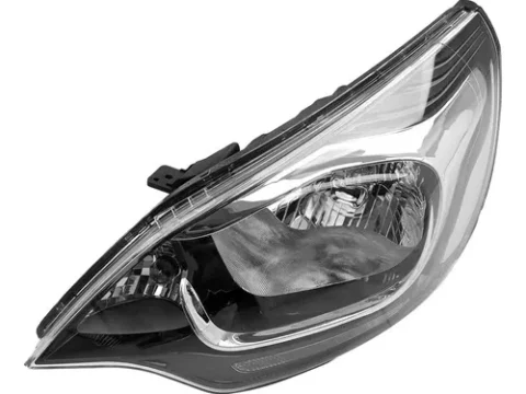 Faro delantero izquierdo de un Kia Rio 4 modelo 2012-2017.