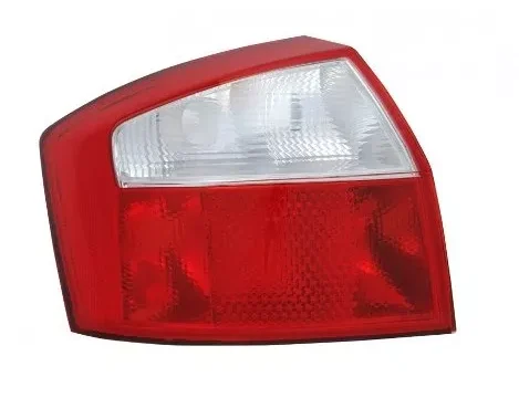 Luz trasera izquierda de un Audi A4 2001/2004 Sedán