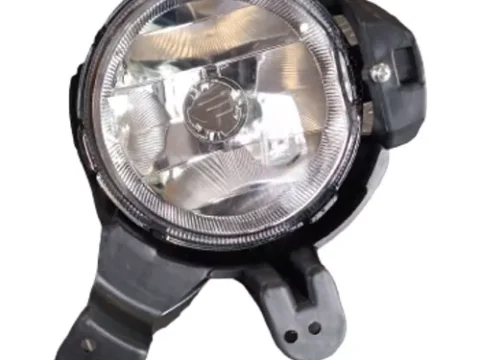 Farol antiniebla del lado derecho de un Chevrolet Spark Gt modelo 2013 a 2017