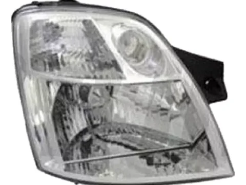 Foto de un lado izquierdo de un auto Kia Morning modelo 2004 a 2007, destacando su óptico izquierdo. Ideal para clientes en Chile interesados en este vehículo.