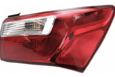 Farol Trasero Derecho de un Kia Rio 4 del año 2012 al 2017, en un sedán. Altamente detallado y en excelente estado.