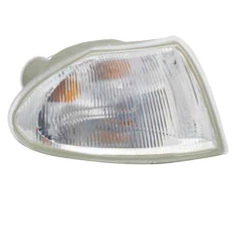 Farol Punta Derecho Opel Astra 1995/1998 1 Vista lateral del farol derecho del Opel Astra modelo 1995-1998, con excelente iluminación y diseño moderno. Perfecto para autos clásicos en Chile.