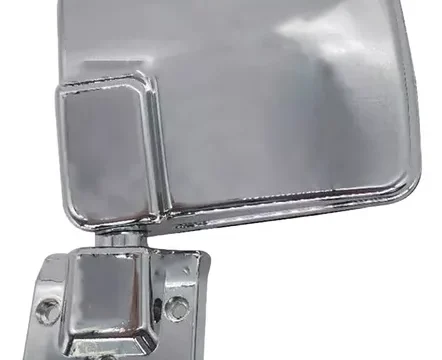 Foto de alta calidad del espejo retrovisor izquierdo cromado para Mitsubishi L200 del año 1997 al 2002. Ideal para identificar el producto con precisión antes de la compra.