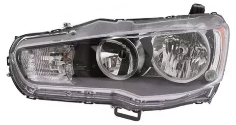 Piezas delanteras de un auto Mitsubishi Lancer R 2008/2016 izquierdo con todos sus elementos ópticos en perfecto estado, listo para su uso en Chile.