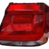 Farol trasero derecho ahumado de un Volkswagen Gol G7 modelo 2016/2019.