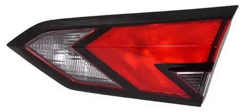 Farol trasero interior derecho de un Nissan Versa 2020 en adelante, reemplazo 11-9131-A5. Producto de repuesto para automóvil.