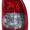 Farol trasero derecho de un Chevrolet Corsa Hatchback de 5 puertas del año 1999 a 2008, con número de reemplazo MG-20-105R. Alt text para SEO en español para audiencia chilena.