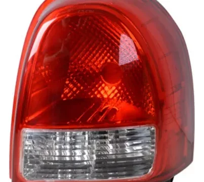 Parte trasera derecha de un Chevrolet Corsa Hatchback de 3 puertas, modelo mexicano del año 2009 al 2012.