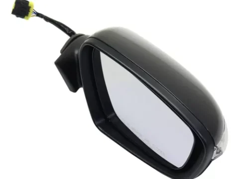 Espejo retrovisor eléctrico del Kia Cerato 2017-2021 con intermitente y luz de cortesía, abatible eléctricamente. Repuestos y accesorios para automóviles en Chile.