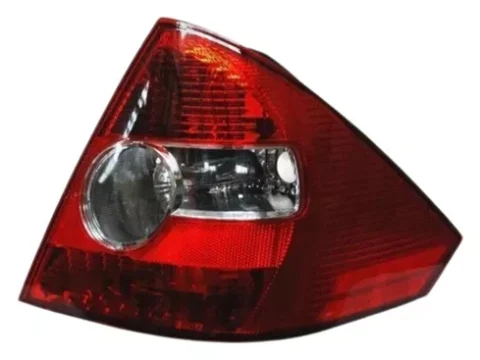 Repuesto para el farol trasero derecho de un Ford Fiesta modelo 2007/2009 en Chile.