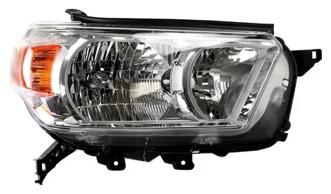 lente del faro de un Toyota 4Runner 2010/2013 con acabado cromado en el lado izquierdo