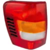 Farol trasero izquierdo de un Jeep Grand Cherokee modelo 2002 a 2004 en Chile.