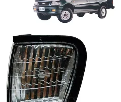 Faro delantero izquierdo de un Chevrolet Luv 2001-2004 en Chile