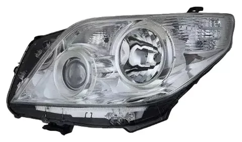 Vista frontal del faro izquierdo de un Toyota Prado modelo 2010 a 2013.