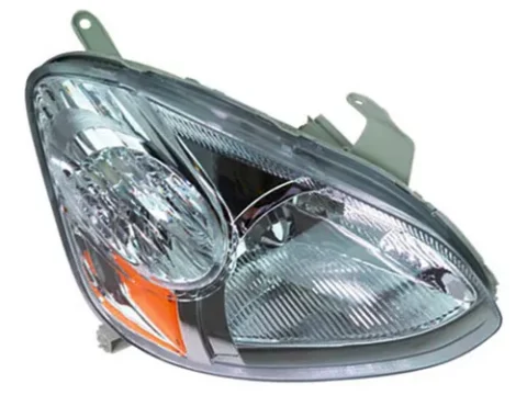 Detalle de un Optico Derecho para Toyota Yaris modelo 2003 a 2005, diseñado para sedanes.