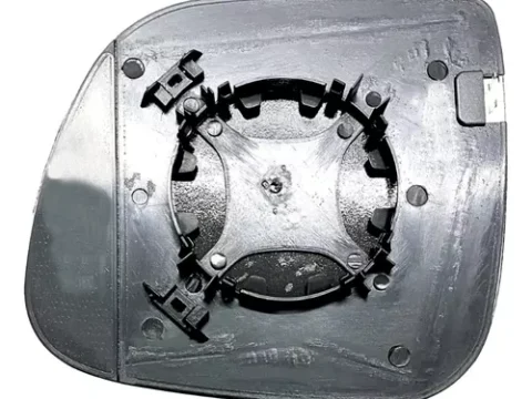 Luneta izquierda con defroster para Volkswagen Amarok 2010-2024, imagen principal para audiencia chilena.