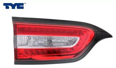 Faro trasero izquierdo interior de Jeep Cherokee 2014-2018 en Chile